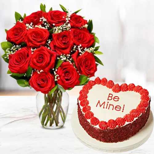 Heart Shape Cake And Red Roses-Cake And Bookey Delivery