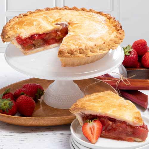 Strawberry Rhubarb Pie Cake