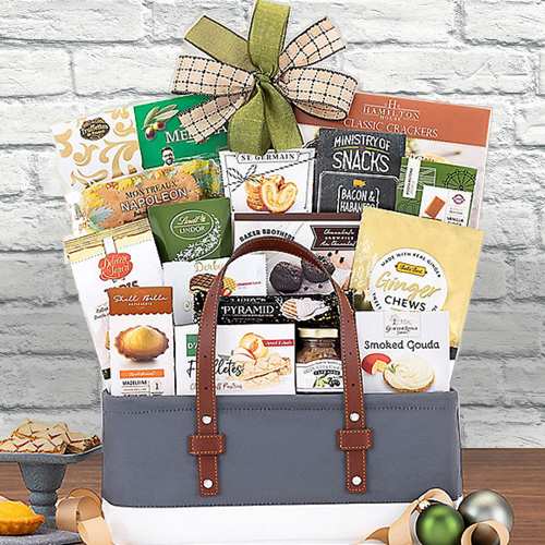  | Holiday Snack and Delight Basket