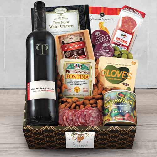 Red Wine Cheese n Crackers-Wine & Food Hamper Delivery In  New Jersey