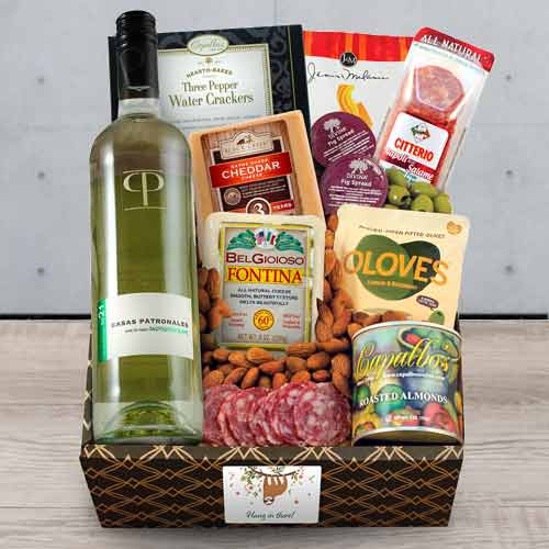 White Wine Cheese n Crackers-Wine & Food Hamper Delivery In  New Mexico