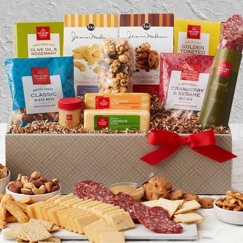 - Christmas Food Gift Baskets Delivery  Washington | Classic Traditional Hamper