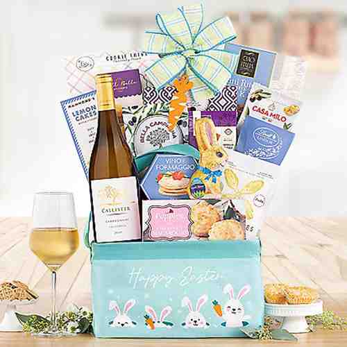 Easter Wine Basket-Cheap Easter Gifts For Coworkers In USA