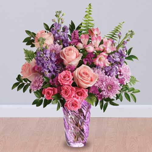 Send Pink Roses & Lavender Mixed Bouquet For Mother’s Day | Vibrant Flowers For Sweet Mom