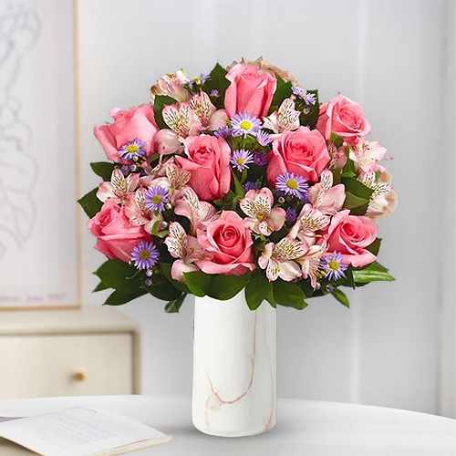 Dreamy Rose Bouquet – Pink Roses & Lavender Elegance Floral Gift In USA | Classic Roses And Blooms