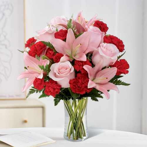 Hold My Heart Bouquet – Romantic Pink & Red Floral Gift In The USA | Sweetheart Blooms Bouquet