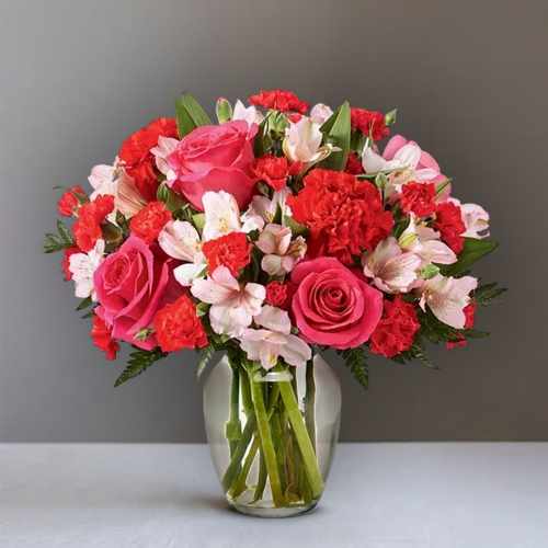 My One And Only – Hot Pink Roses & Red Blooms Romantic Gift In The USA | Soft Petals Bouquet