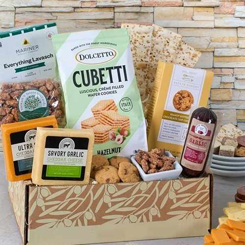 Sweet & Savory Gift Box – The Perfect Balance Of Gourmet Flavors | Sweet N Savory Delights