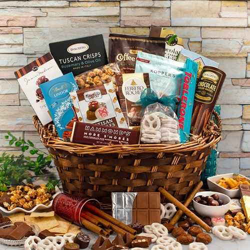 Beacon Hill Gourmet Gift Basket – A Luxurious Chocolate & Treat Collection | Gourmet Bliss Basket