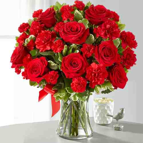 Red Flower Arrangement-Flowers For Marriage Anniversary