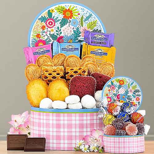 - Mother’s Day Sweet Gift Box Delivery | Box Of Sweet Hugs For Mom