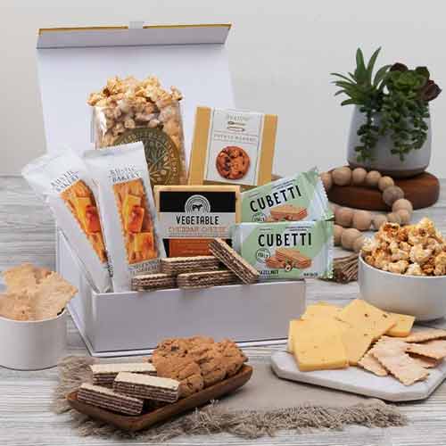 Bakery and Cubetti Presentation -Snack Gift Basket