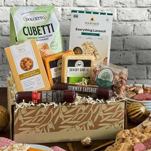 - Xmas Food Baskets Delivery | Christmas Sweet And Savory Basket